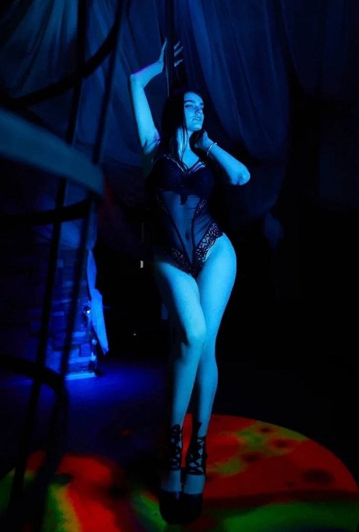 Anal sex escort in Basel - model photo Diana