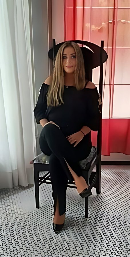 Treffen Sie Amazing Sofia - Geimpft: Top Eskorte Frau - model preview photo 2 
