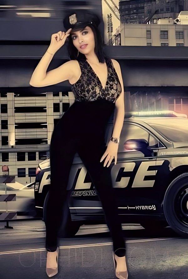 Top Mistress escort in Vienna - model photo Adriana