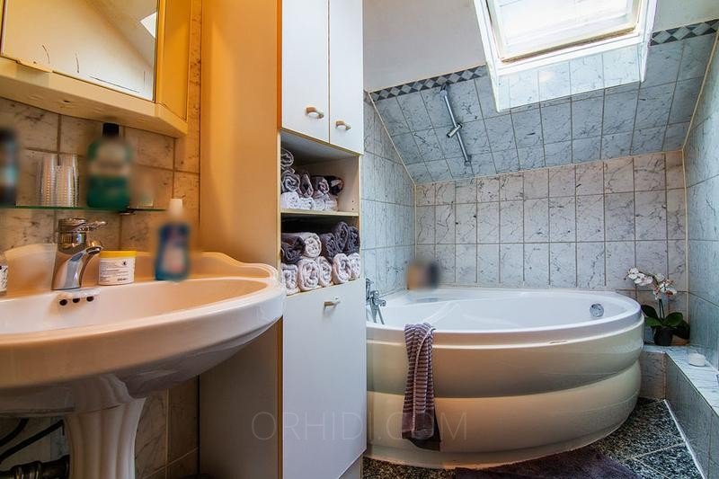 Best Haus Medusa: Schöne, renovierte Zimmer zu vermieten! in Wuppertal - place photo 4