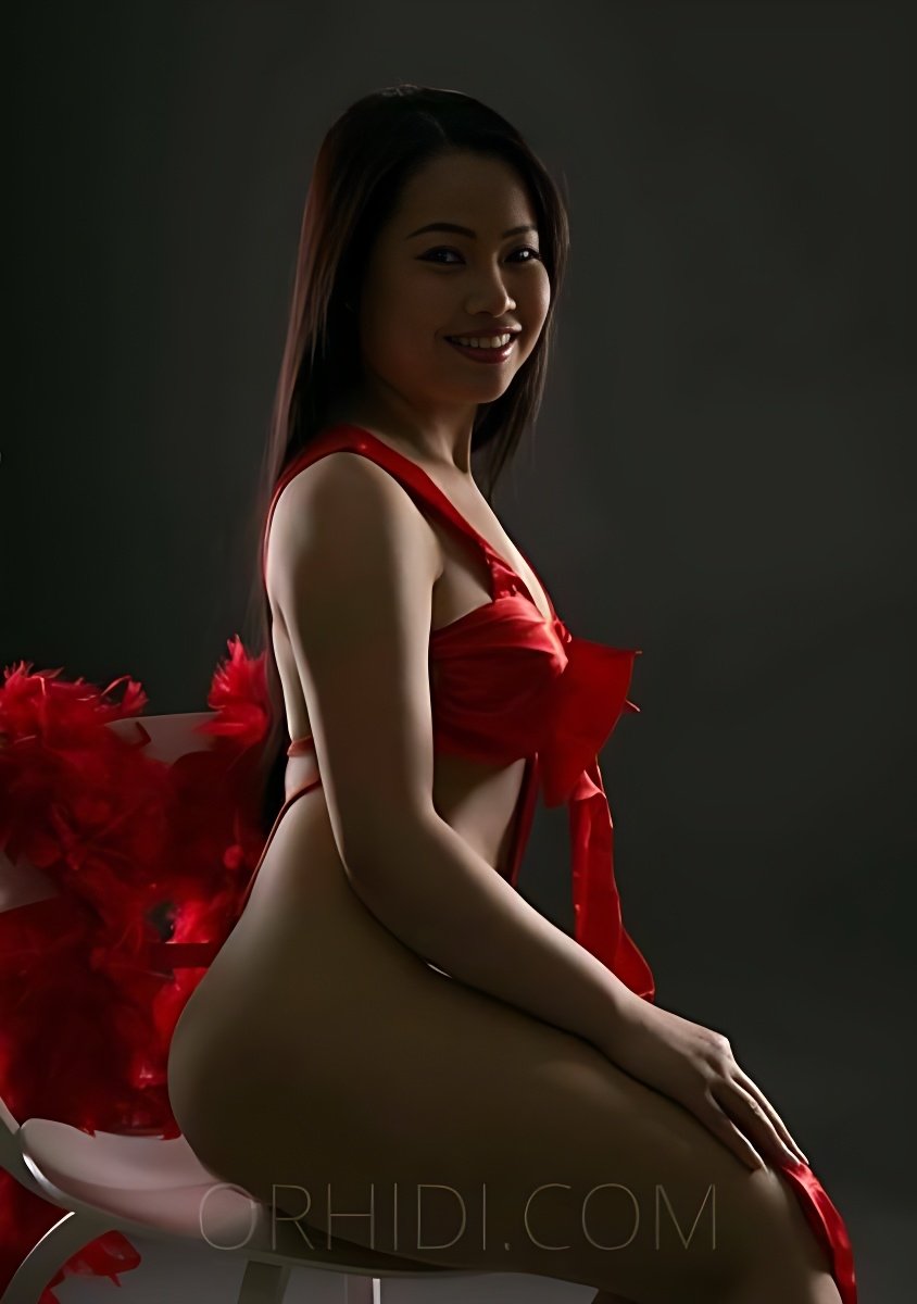 Meet Amazing Cherry: Top Escort Girl - model preview photo 1 