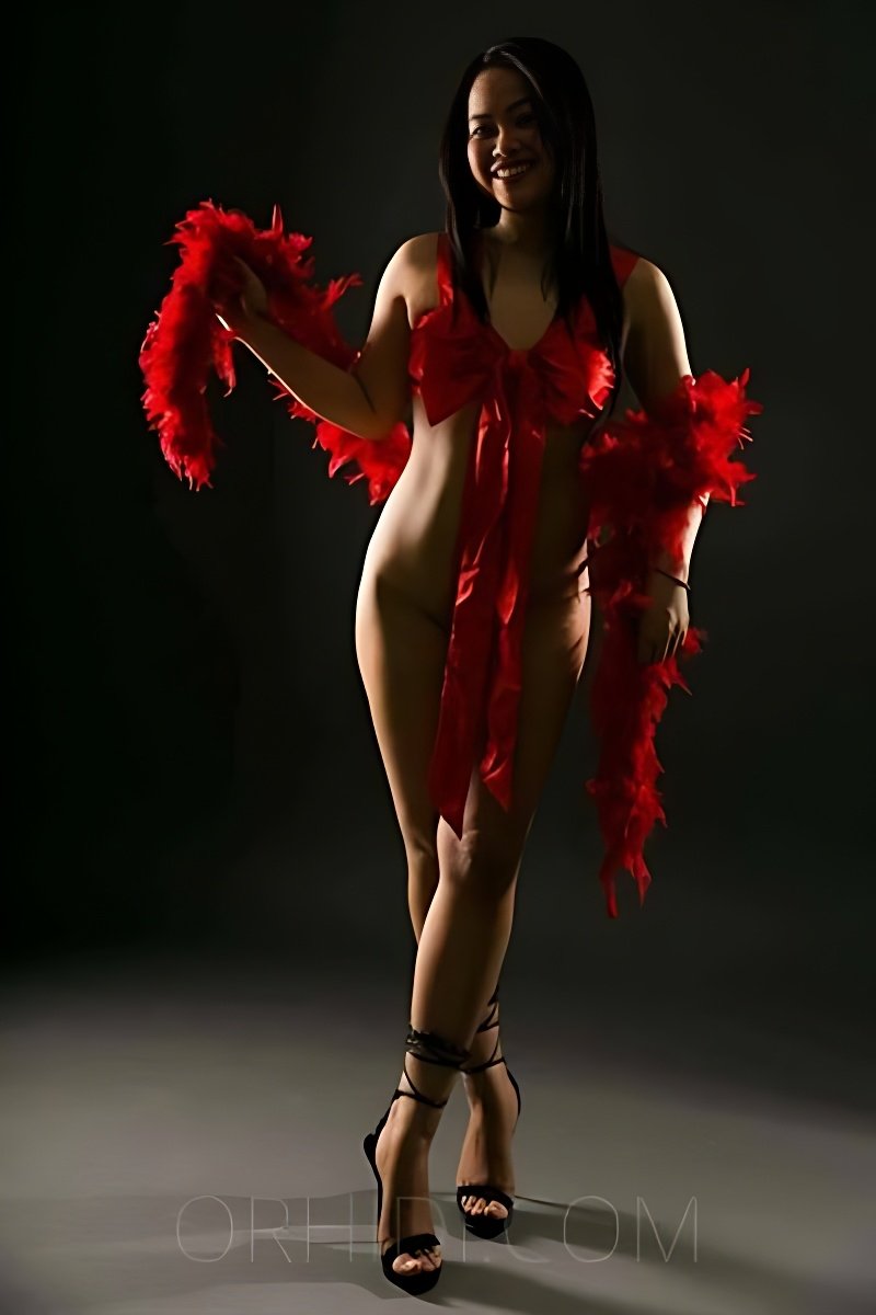 Meet Amazing Cherry: Top Escort Girl - model preview photo 2 