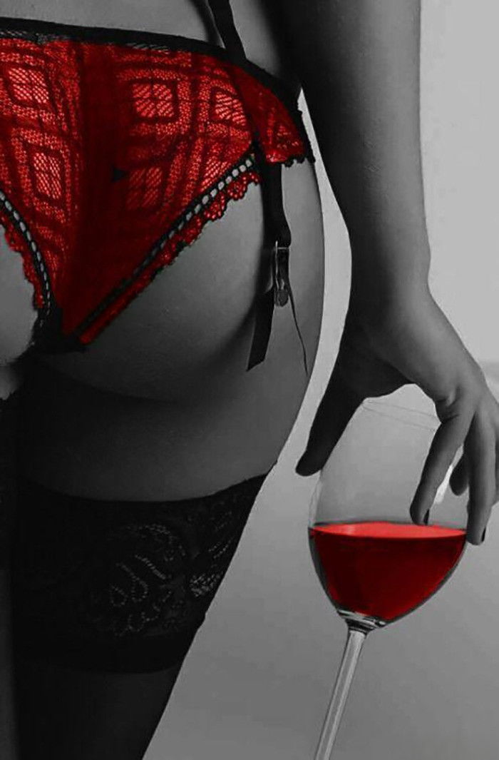 Emilia - Verführerische Escort-Erlebnisse - model main photo 2