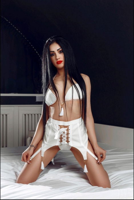 Verifizierte Escort-Nutten in Nürnberg (Bayern). - model photo Selena