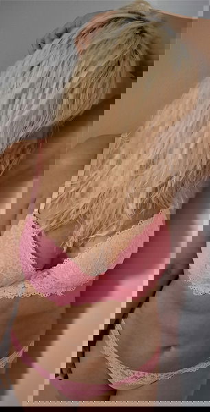 Verifizierte Escort-Nutten in Olpe (Nordrhein-Westfalen). - model photo MASSAGE PRIVAT DISKRET