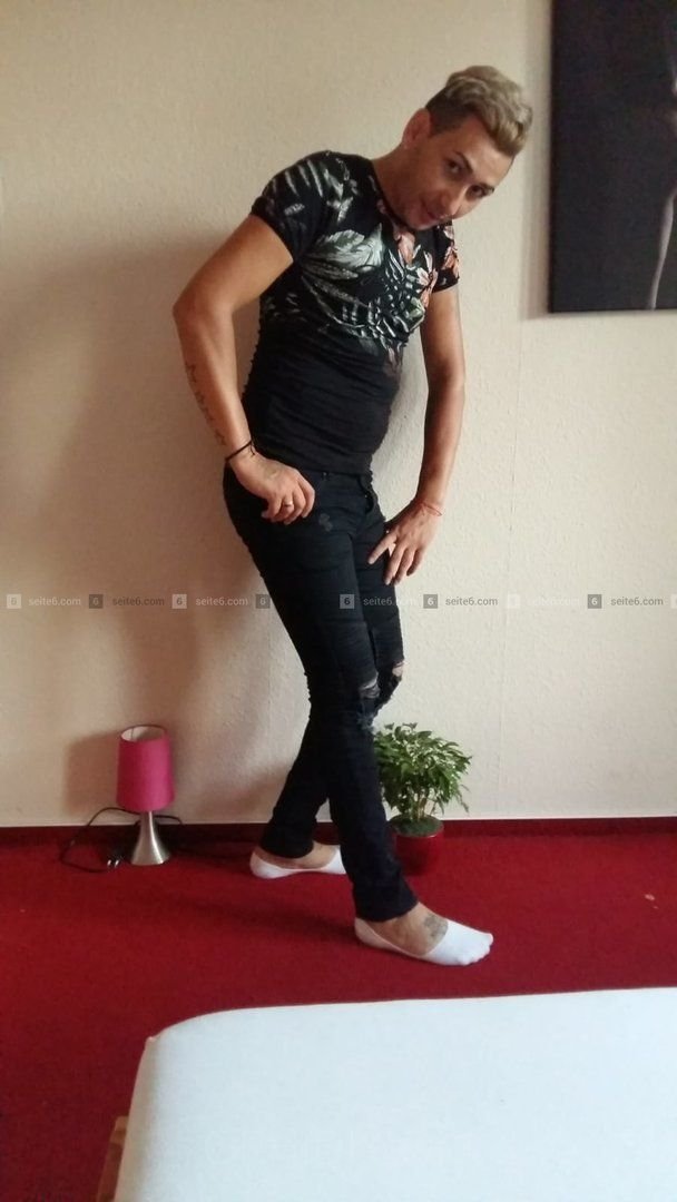 Meet Amazing G - Boy Daniel Aktiv Passiv: Top Escort Girl - model preview photo 2 