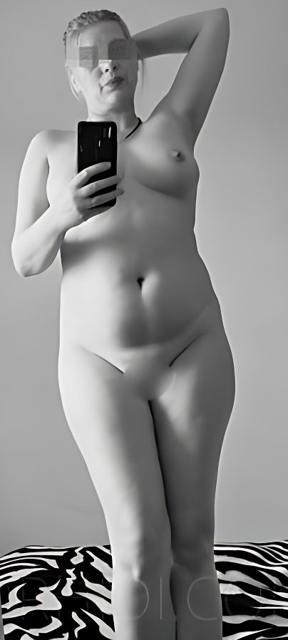Treffen Sie Amazing Helena: Top Eskorte Frau - model preview photo 1 