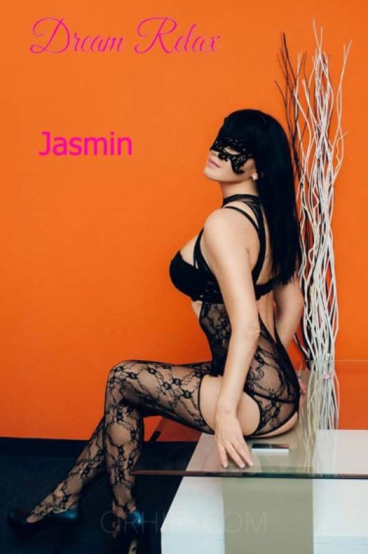 Знакомство с удивительной Jasmin: Лучшая эскорт девушка - model preview photo 1 