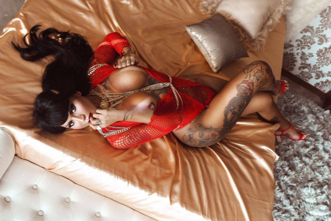 Alessandra Nogueira ? - model main photo 2