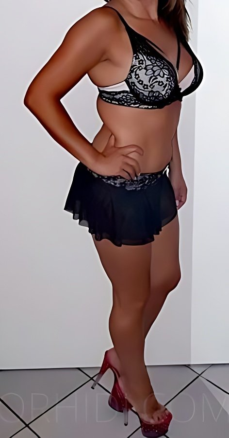 Meet Amazing AB 02.07. NELLY - ESCORT A. BESUCHBAR: Top Escort Girl - model photo MARISA bei Mirabel Massage