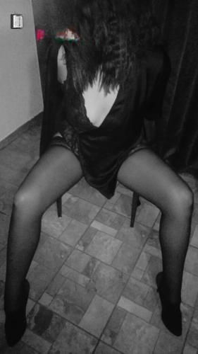 2-Zimmer Appartement in Duisburg zu vermieten! - model photo Lana47