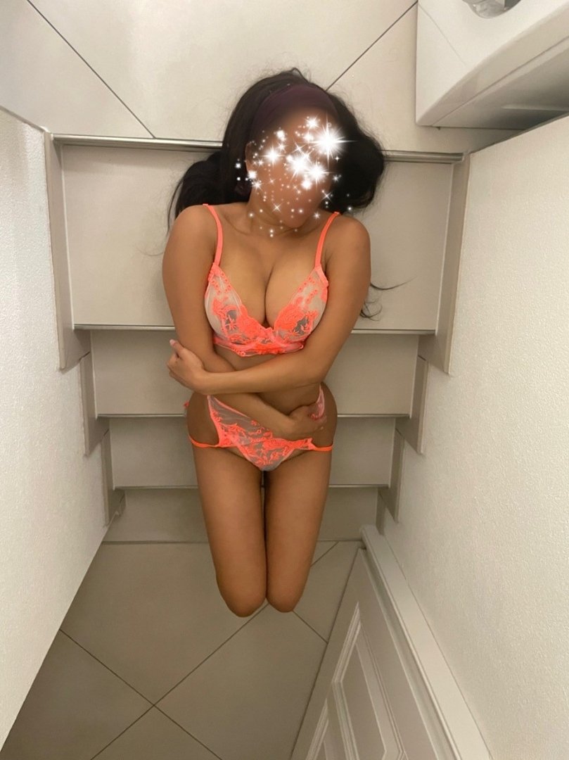 Top Porn Star Experience escort in Gera - model photo New Inderin Eila Mega Sexy Samtweiche Haut Luxus Body Grosse Natur Busen Privat