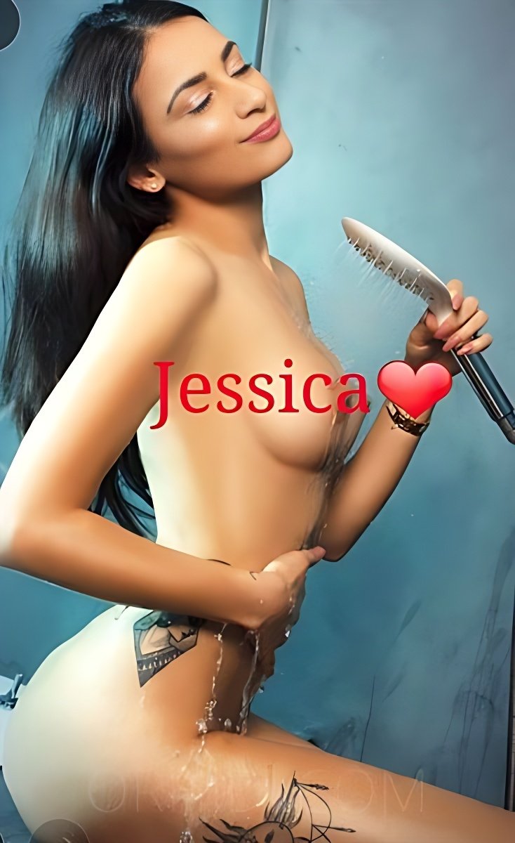 Treffen Sie Amazing JESSICA IM ZAUBERMAUS-HAUS: Top Eskorte Frau - model preview photo 0 