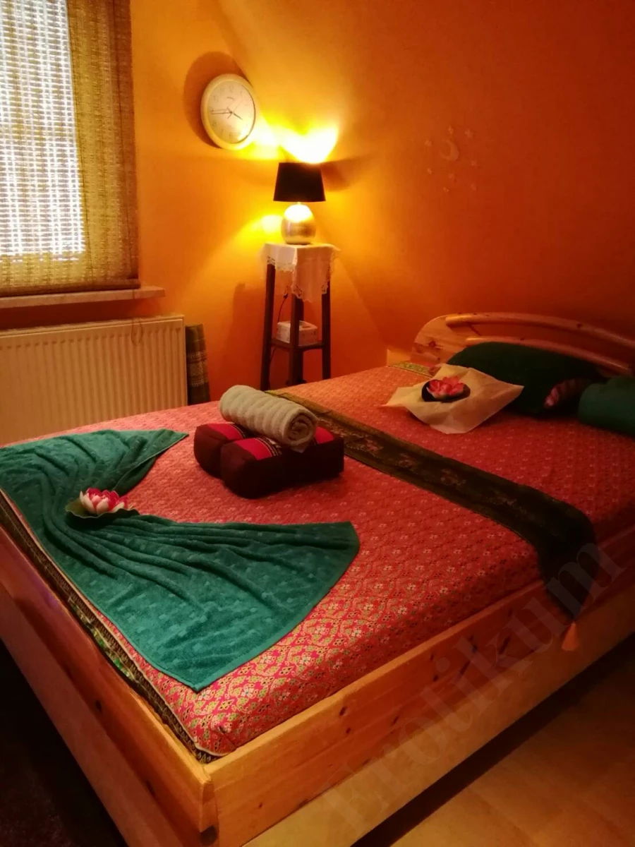 Rimming Escort  (Huren, Nutten) in Frechen, Nordrhein-Westfalen. - model photo Idee Massagen In Schleusingen