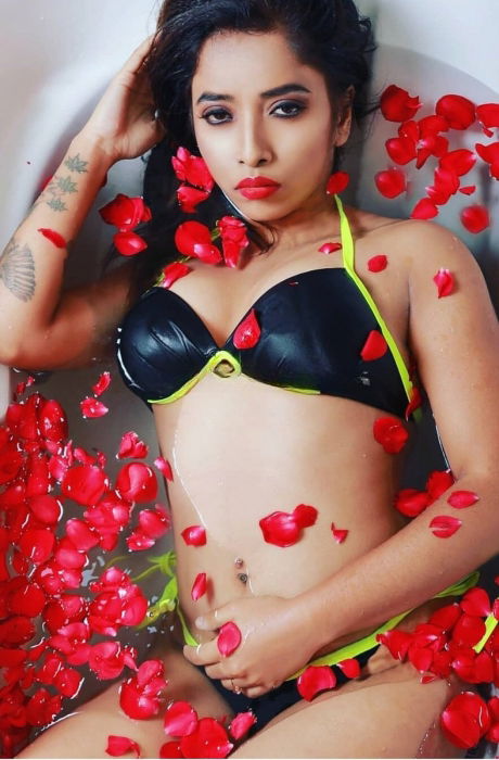 ESKORTE IN Vijayawada - model photo Swati