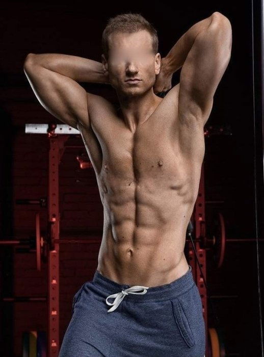 James ? - model main photo 1