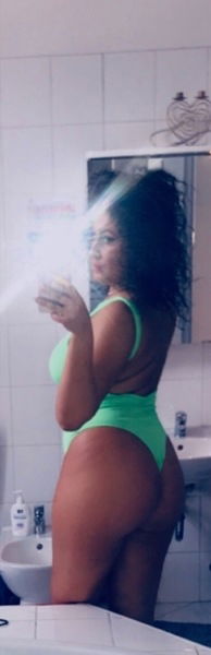 Privat Escort  (Huren, Nutten) in Bremen, Bremen. - model photo Ella177