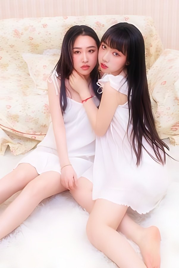 Meet Amazing Aisu und July heißes Duo: Top Escort Girl - model preview photo 1 