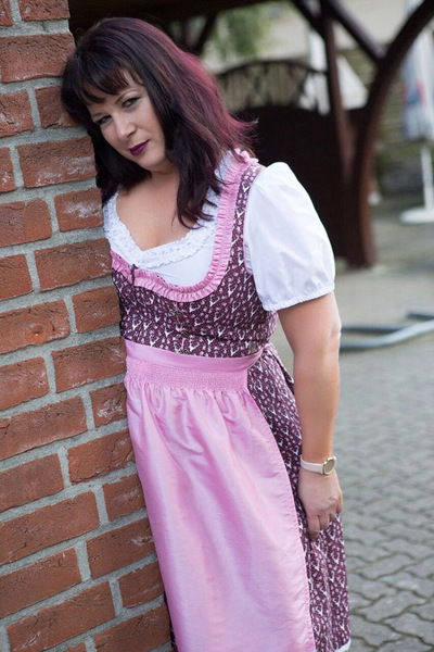 Privat Escort  (Huren, Nutten) in Bremen, Bremen. - model photo Larissa Neu