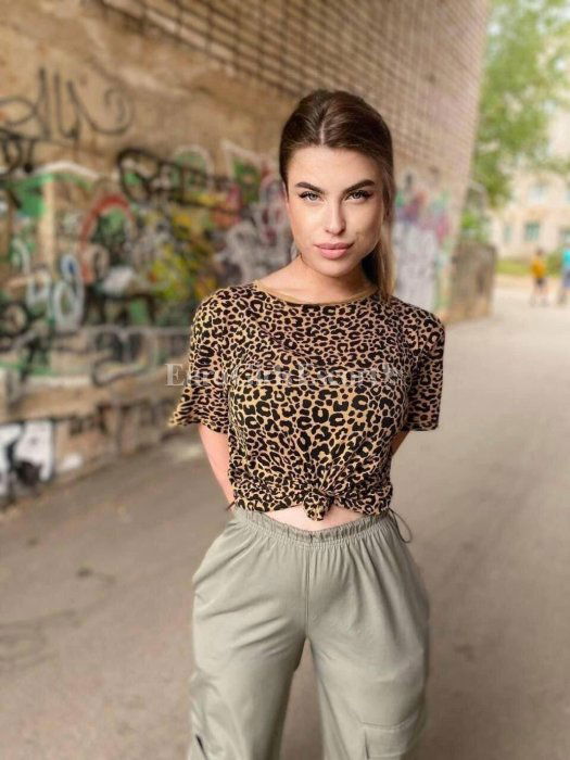 Sextreffen San Clemente: Exklusive Erlebnisse - model photo Barbara