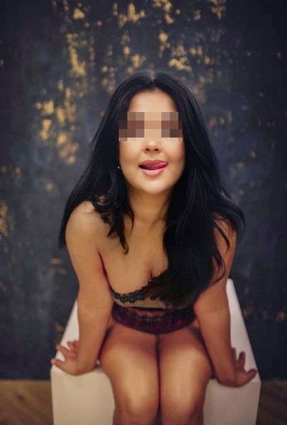 Analverkehr Escort  (Huren, Nutten) in Augsburg, Bayern. - model photo Diana