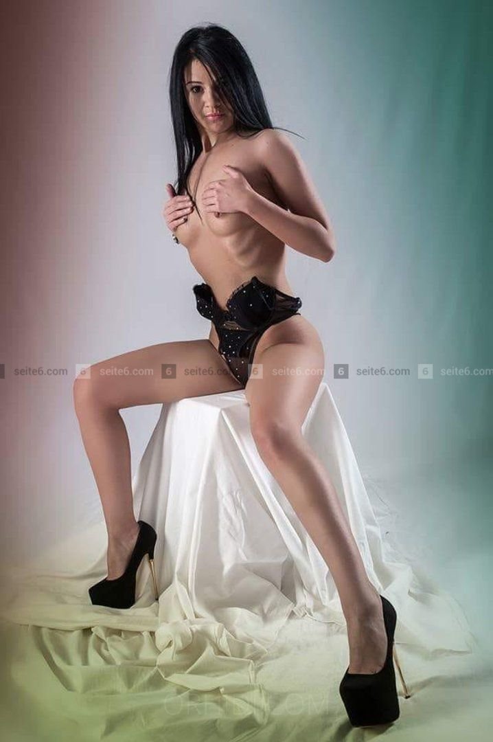 Treffen Sie Amazing Gabriela Hot  & Extrem versaut: Top Eskorte Frau - model preview photo 0 