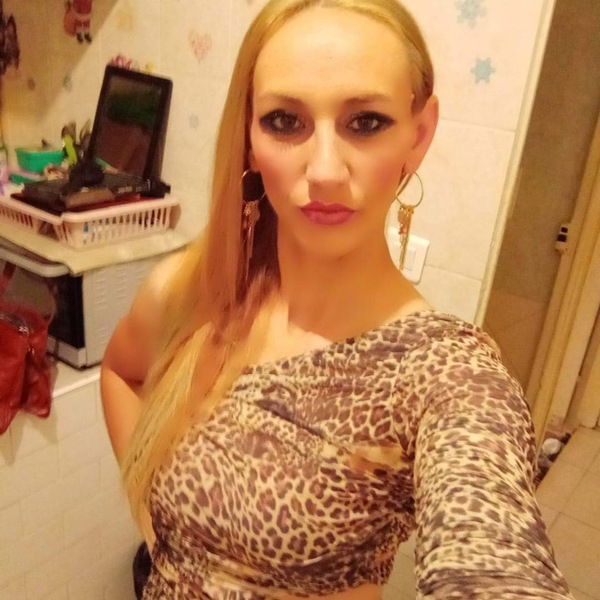 Weiblich Escort  (Huren, Nutten) in Stade, Niedersachsen. - model photo Darya20